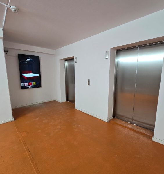 Reteaua Digitala DOOH Indoor - Olimpia Parking etaj 2 – Parcare Aeroportul Otopeni