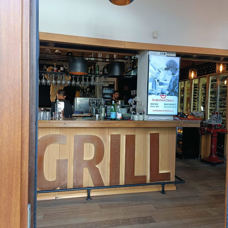 Reteaua Digitala DOOH Indoor - THE GRILL | Cartierul Francez
