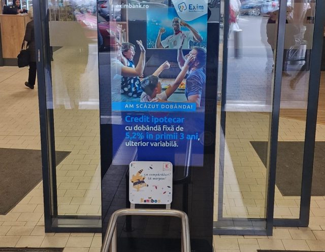 Luxul publicității digitale în Cluj Napoca: Rețeaua DOOH EkoGroup, promovată de Ciprian Petrescu